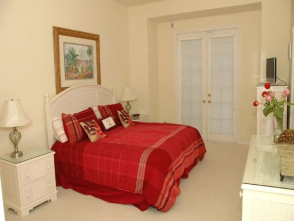 Lovely Naples 4 Bedroom Vacation Home