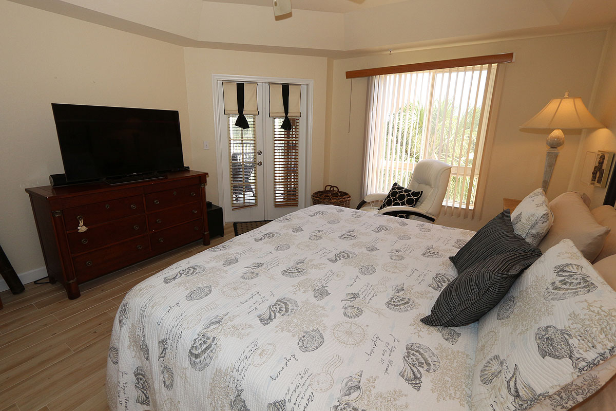 Naples Condo 920110