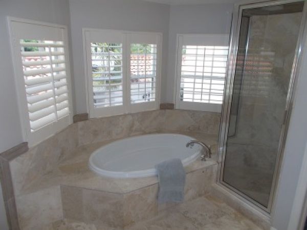 Naples Vacation Pool Home Sleeps 7 Guests Walk to Beach