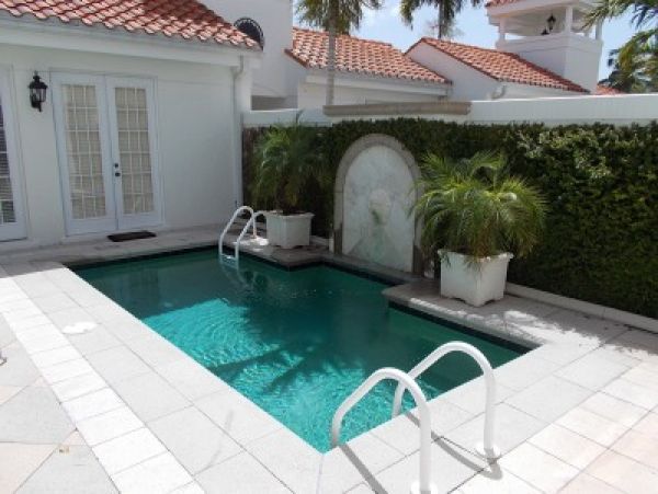 Naples Vacation Pool Home Sleeps 7 Guests Walk to Beach