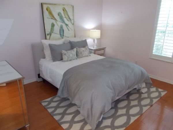 Naples Vacation Pool Home Sleeps 7 Guests Walk to Beach