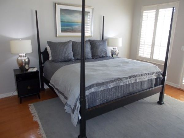 Naples Vacation Pool Home Sleeps 7 Guests Walk to Beach