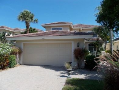 Naples Vacation Pool Home 4 Bedrooms Sleeps 8 Guests