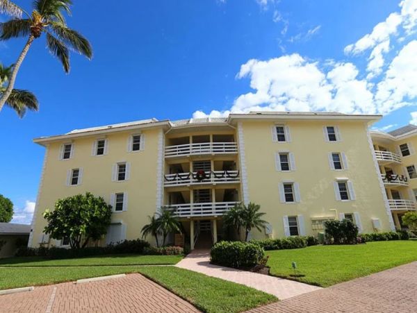 Beach Across the Street Vacation Condo with Pool & Boat Dock