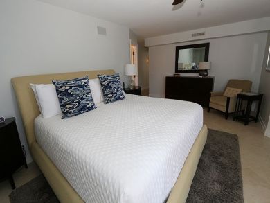 Naples Condo 920221 Naples Condo 920221