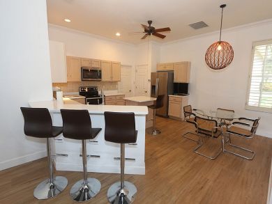 Naples Home 920229