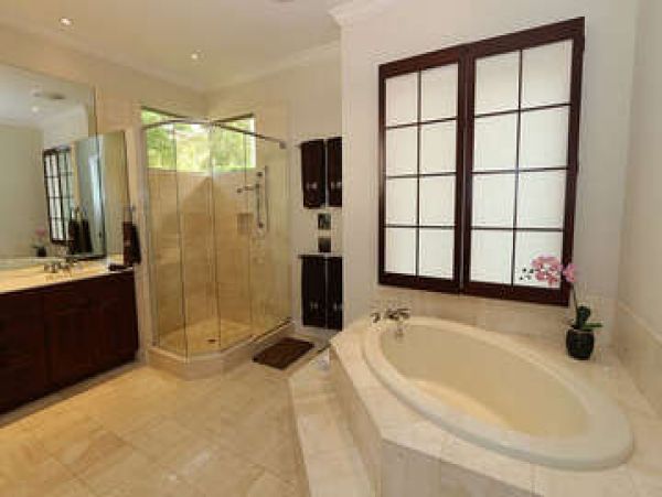 Magnificent Pool Home Available for Monthly Stay.