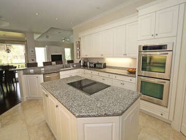 Magnificent Pool Home Available for Monthly Stay.
