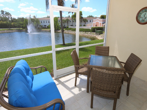 Charming 2 Bedroom Condo in Naples Sleeps 4
