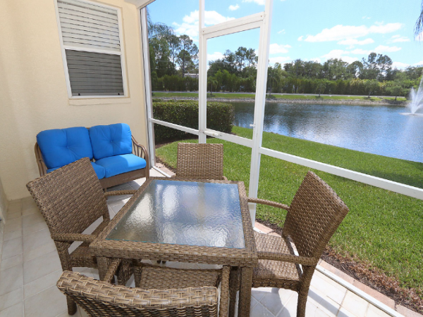 Charming 2 Bedroom Condo in Naples Sleeps 4
