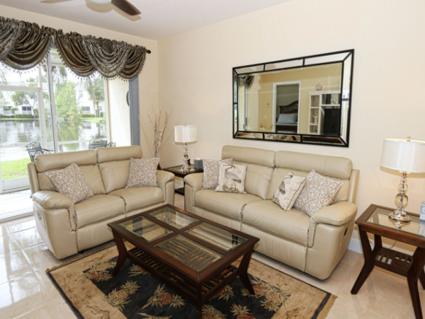 Charming 2 Bedroom Condo in Naples Sleeps 4