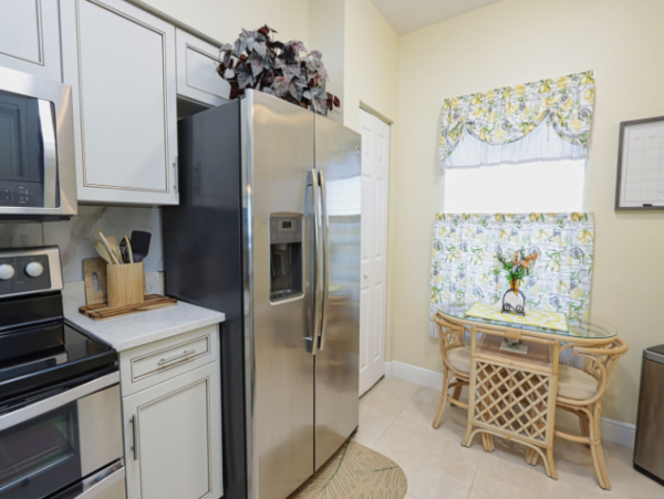 Charming 2 Bedroom Condo in Naples Sleeps 4