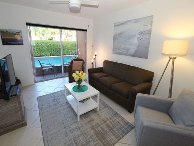 Naples Condo 920275