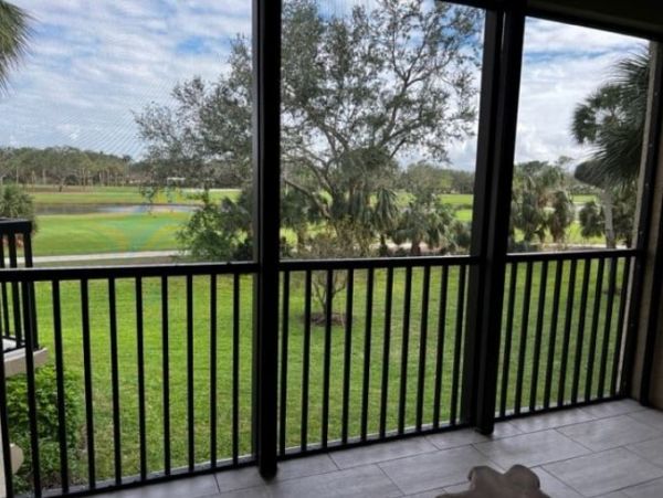 Walk to Beach North Naples Vacation Condo