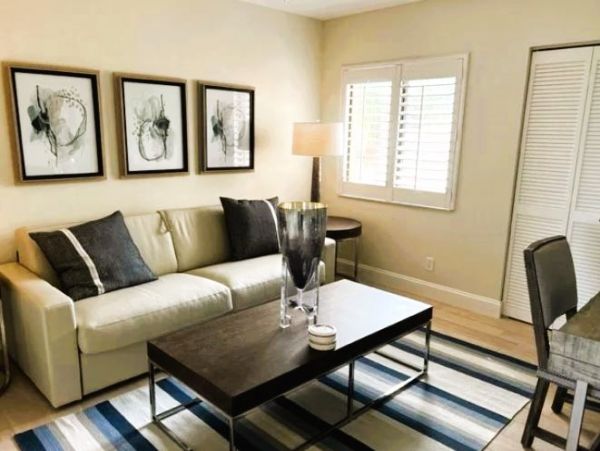 Walk to Beach North Naples Vacation Condo