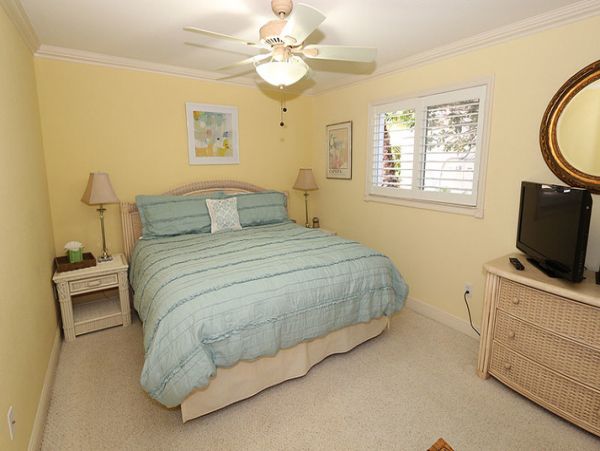Beautiful Vacation Condo with Communal Pool & Hot Tub