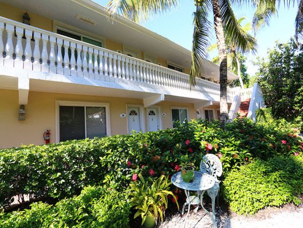 Beautiful Vacation Condo with Communal Pool & Hot Tub