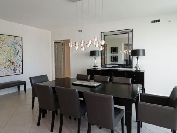 Beautiful 3 Bedroom Corner Condo Sleeps 6