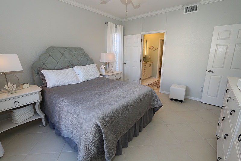 Naples Condo 920318