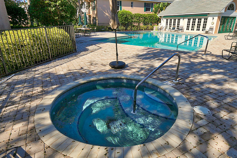 Naples Condo 920318