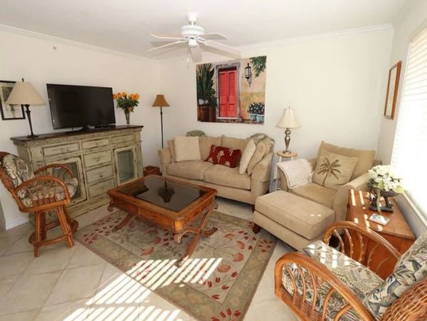Naples Vacation Condo With Communal Pool 4 Guests