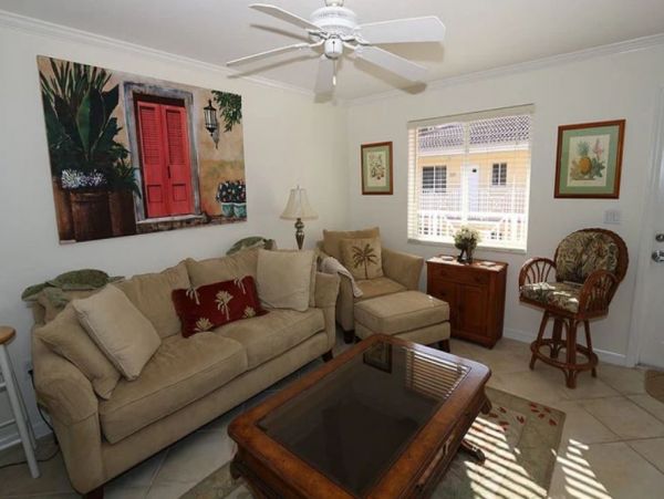 Naples Vacation Condo With Communal Pool 4 Guests