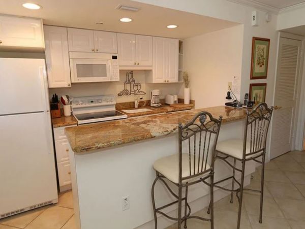 Naples Vacation Condo With Communal Pool 4 Guests