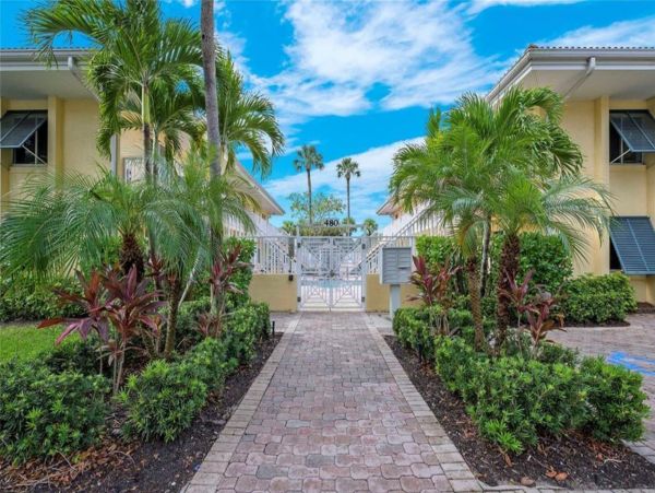 Naples Vacation Condo With Communal Pool 4 Guests