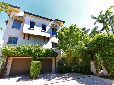 Three Bedroom Home Old Naples with Private Pool Near Beach