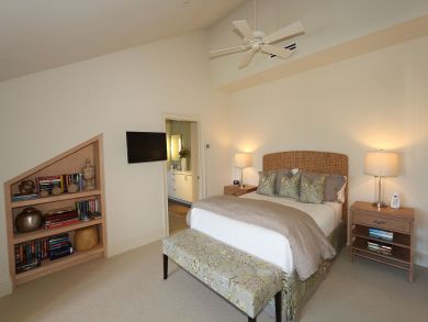 Three Bedroom Home Old Naples with Private Pool Near Beach