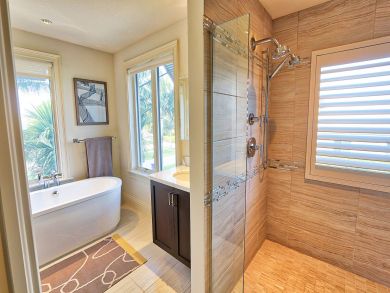 Three Bedroom Home Old Naples with Private Pool Near Beach