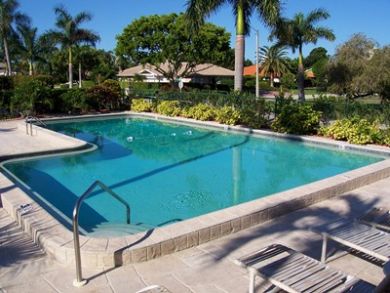 Naples Vacation Condo Two Bedrooms Communal Pool Sleeps Six