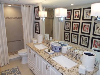 Naples Vacation Condo Two Bedrooms Communal Pool Sleeps Six