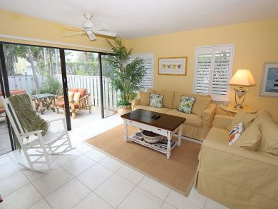 Naples Condo 920380
