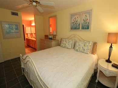 Naples Condo 920409 Naples Condo 920409