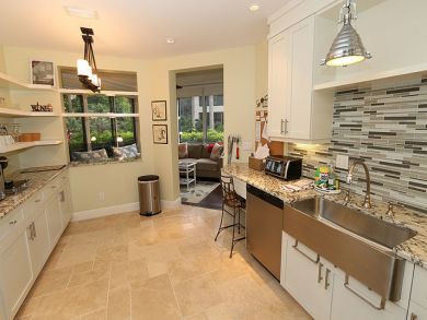 Naples Condo 920426