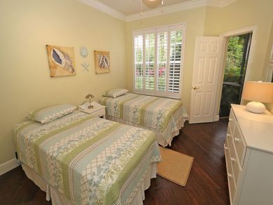 Naples Condo 920426