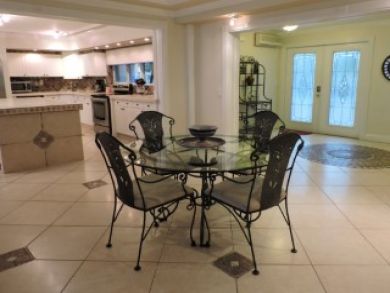 Full Gulf Views Vacation Villa  Sleeps Eighteen Guests.