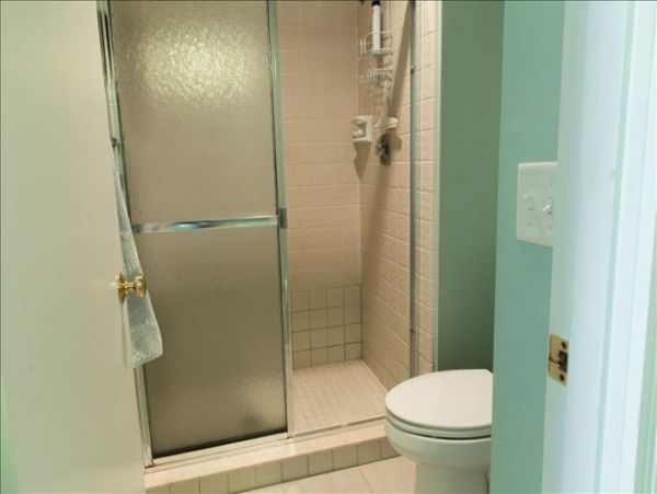 Longboat Key Vacation Condo Sleeps Five Guests.