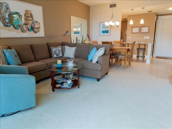 Longboat Key Vacation Condo Sleeps Five Guests.