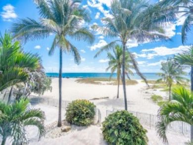 Fort Lauderdale Vacation Villa Sleeps Ten Guests.