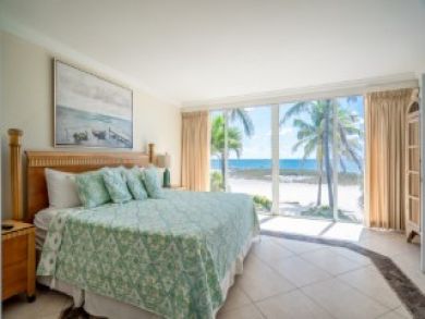 Fort Lauderdale Vacation Villa Sleeps Ten Guests.