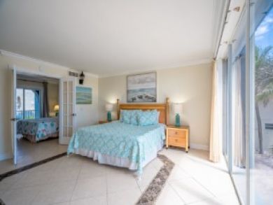 Fort Lauderdale Vacation Villa Sleeps Ten Guests.