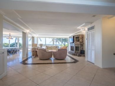 Fort Lauderdale Vacation Villa Sleeps Ten Guests.