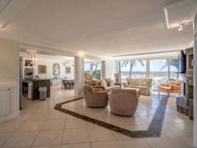 Fort Lauderdale Vacation Villa Sleeps Ten Guests.