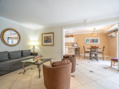 Fort Lauderdale Vacation Villa Sleeps Seven Guests.