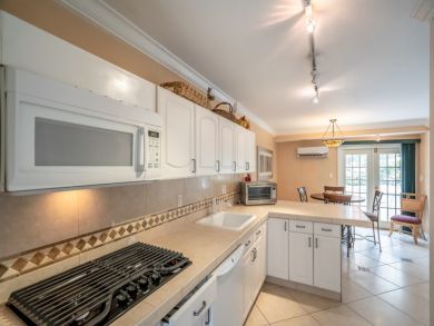 Fort Lauderdale Vacation Villa Sleeps Seven Guests.
