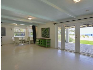 Islamorada Vacation Villa Sleeps Four Guests.