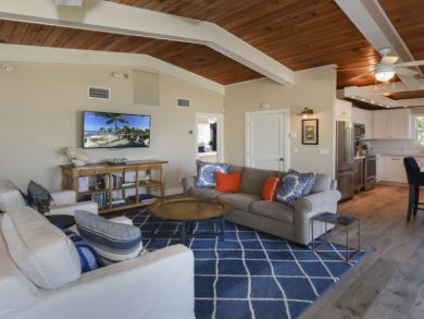 Islamorada Vacation Villa Sleeps Four Guests.