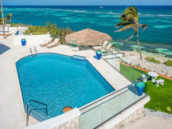 Cayman Islands Private Beach!
